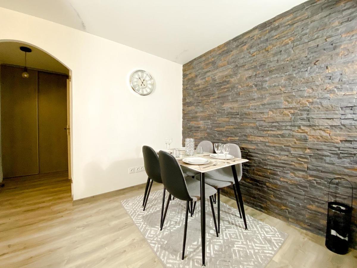 The Grey House - Parking - Piscine - Rer A 6 Min Apartment Bussy-Saint-Georges Exterior photo
