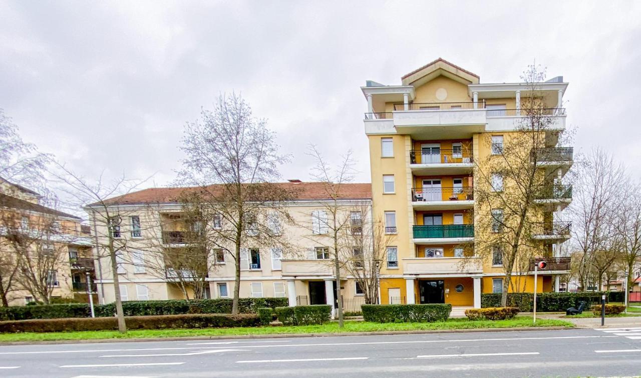 The Grey House - Parking - Piscine - Rer A 6 Min Apartment Bussy-Saint-Georges Exterior photo
